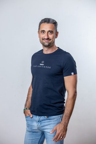 Trust the Universe minimál póló