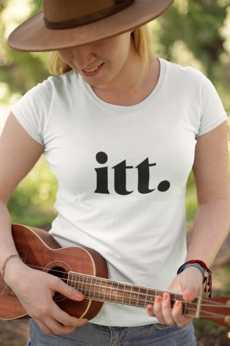 itt. póló