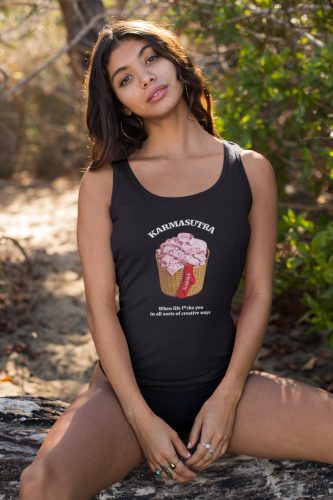 Karmasutra a szennyesben is póló