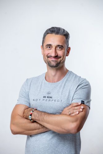 Be real, not perfect minimál póló